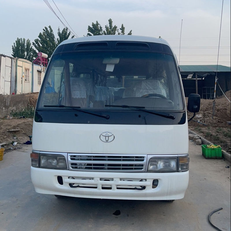 Autobuses usados Toyo ta Coaster de 29 asientos con potencia máxima 113/5200 en el mercado de alta demanda