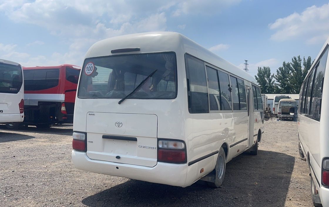 Autobús Toyota Coaster usado de 30 asientos con motor diésel y dimensiones 7005*2040*2785