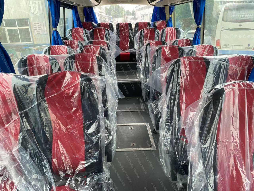 Autobús usado de 50 asientos con buenas condiciones y una distancia entre ejes de 6300 mm en diseño de lujo LHD