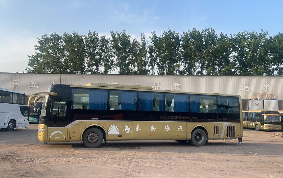 Perfectamente reformado 65 pasajeros 65 asientos autobús con motor y base de ruedas largas