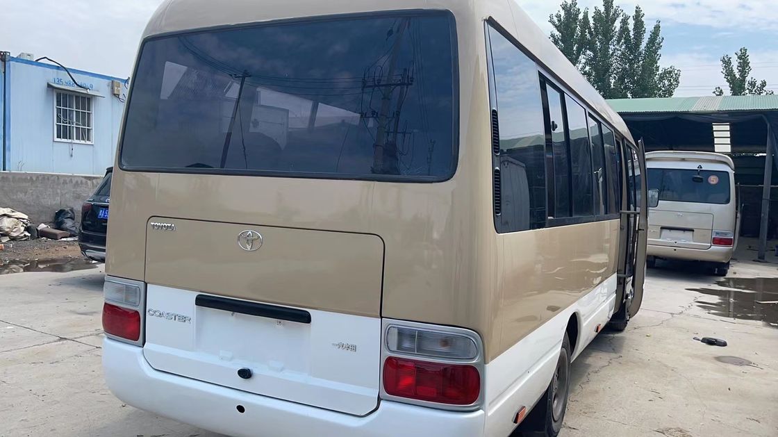 Autobús Toyota Coaster de 29 plazas renovado más popular de África con motor modelo 15B-FT