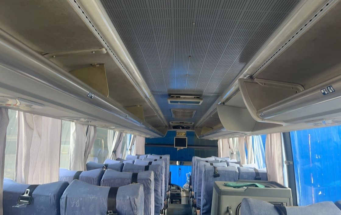 Autobús turístico de lujo de 70 plazas con dirección LHD y interior espacioso