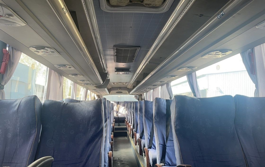 Autobús turístico de lujo de 70 plazas con dirección LHD y interior espacioso