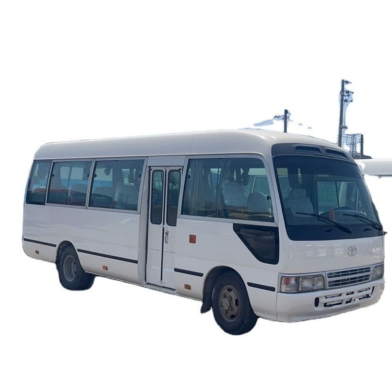 Autobús Toyota Coaster de segunda mano con emisión EURO 3 y transmisión manual en buenas condiciones