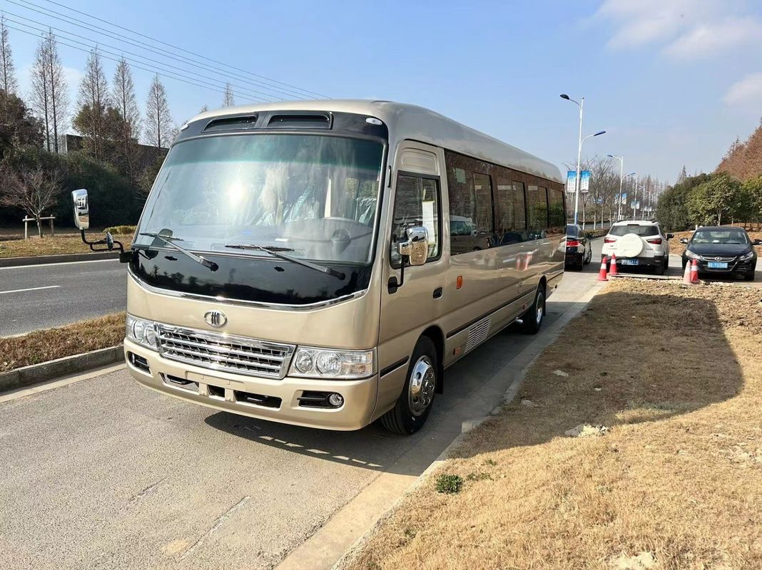 El motor de Yuchai es de 30 asientos Mudan Commuter Bus Diesel RHD y LHD Conductor 100km/h Velocidad máxima