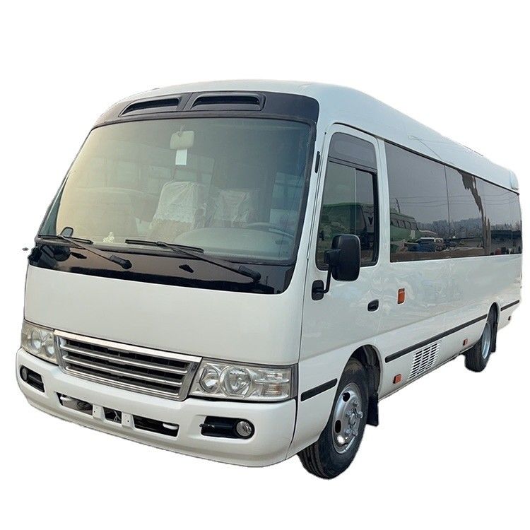 Autobús Toyota 15BT usado con 30 asientos y potencia máxima 113/5200kw en buenas condiciones