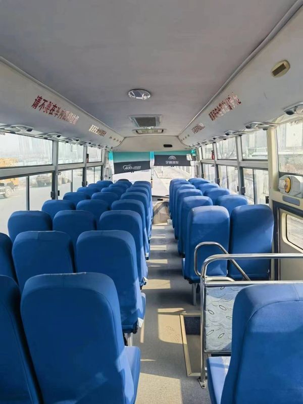 Autobús de 50 asientos RHD Yu Tong Dirección de mano derecha Autobuses turísticos Entrenador para los requisitos del cliente