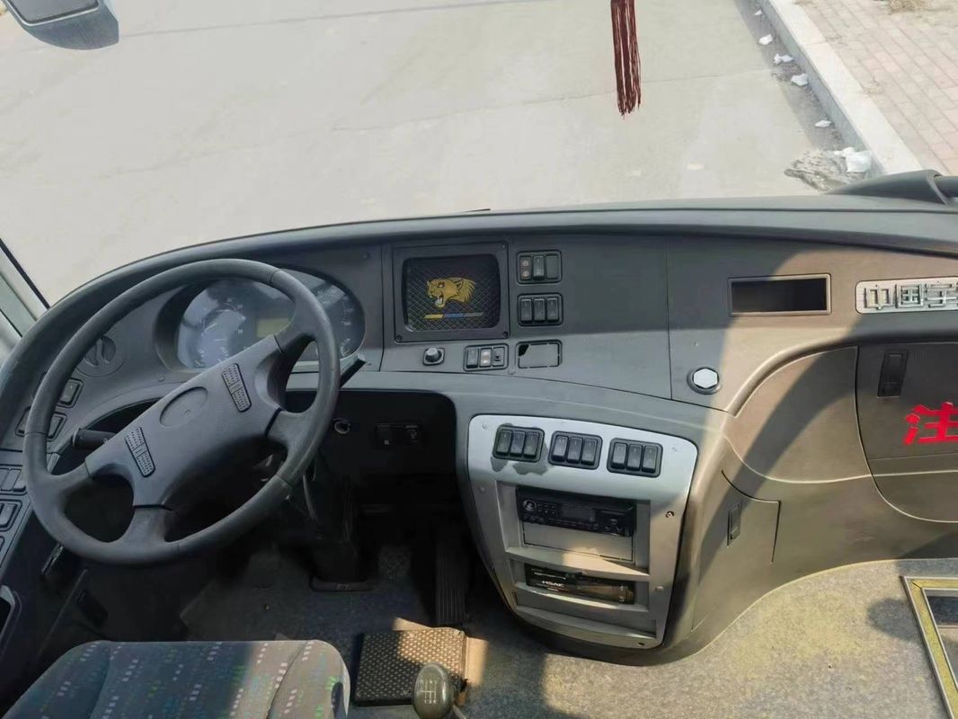 Autobús de 50 asientos RHD Yu Tong Dirección de mano derecha Autobuses turísticos Entrenador para los requisitos del cliente