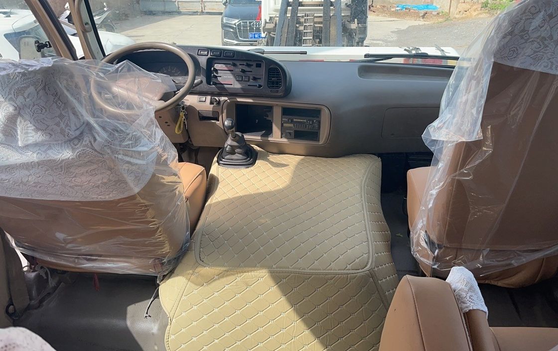 Gran ahorro en Toyo Ta Coaster Abierto automático de puertas de autobús para 6 8L de capacidad del motor