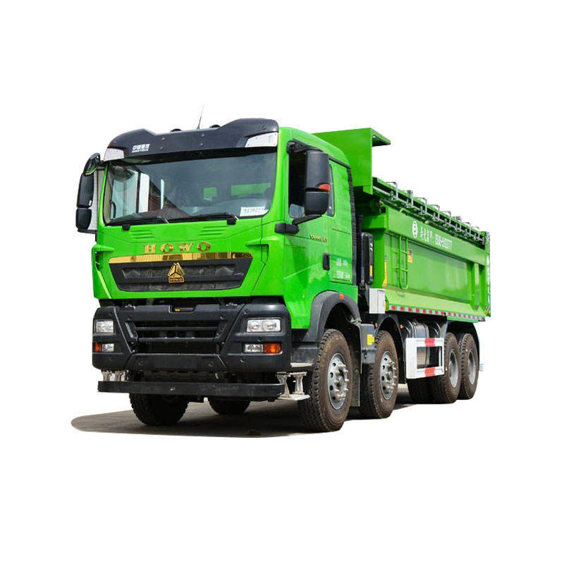 Howo 40 toneladas de capacidad camión de remate con longitud del tanque de carga ≥ 8 m y motor WEICHAI