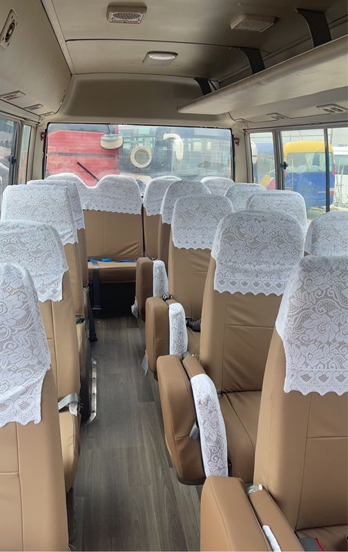 Capacidad del motor de 6-8L Dirección izquierda Toyota Coaster Bus Usado Euro 3