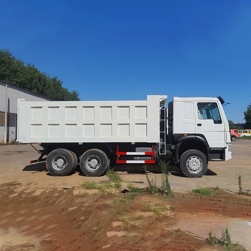 Howo 6x4 30m3 40tones 12 ruedas camiones de carga pesada para el transporte de larga distancia