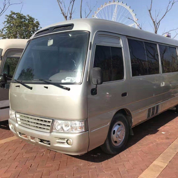 Autobús de montaña con motor diesel de 30 plazas con norma de emisiones Euro 3 y certificado ISO9001