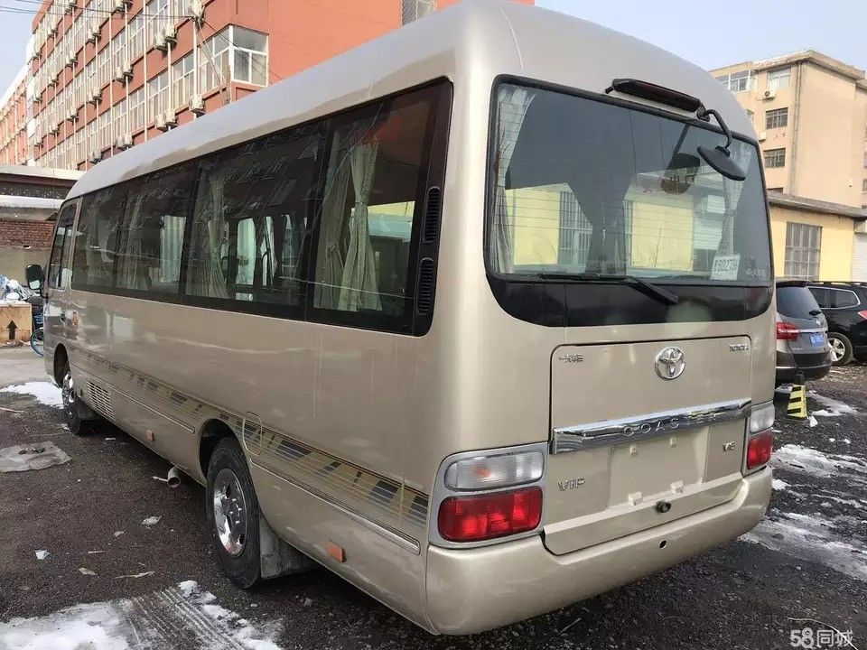 Autobús de montaña de 29 asientos con diseño de lujo EURO III Motor diesel Dirección izquierda/derecha