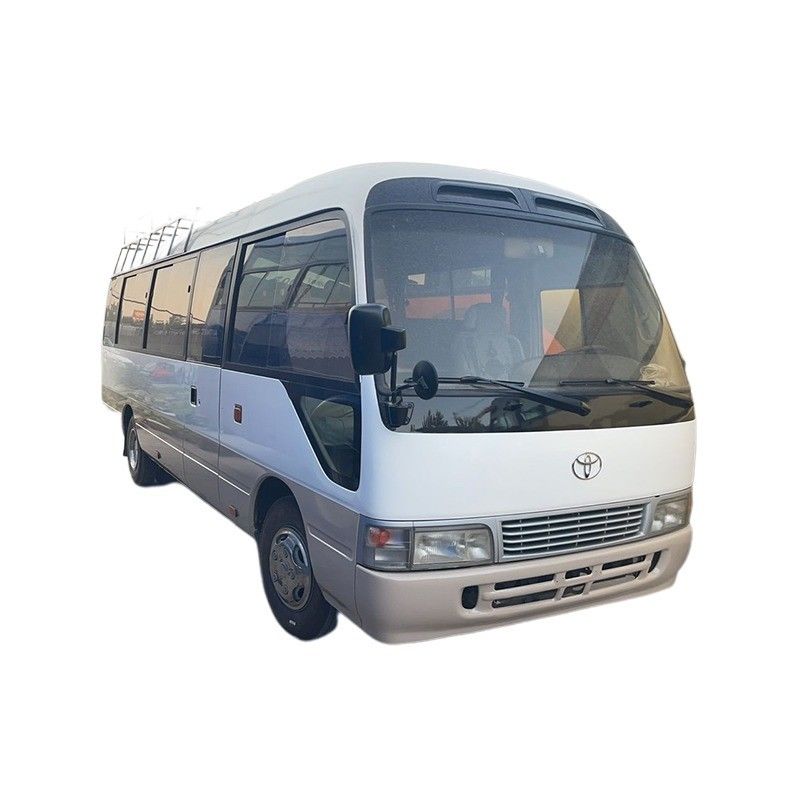 Autobús japonés Toyota Coaster asequible con motor diesel y capacidad de 23-30 asientos ahora