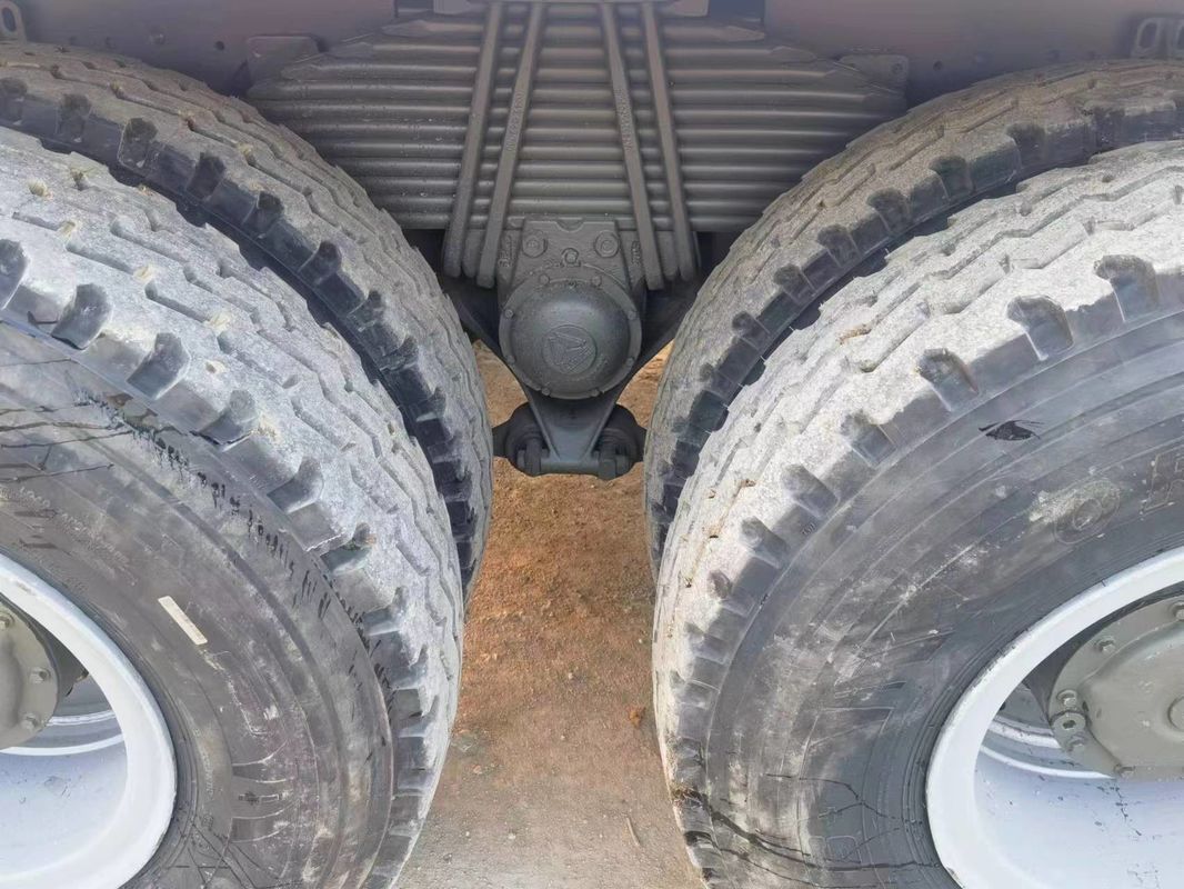 12 ruedas Shacman F3000 8x4 camión con sistema multimedia y capacidad del motor 8L