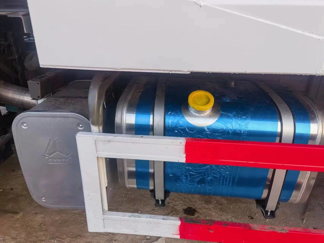 Utilizado Shacman F3000 8x4 camión con tirador camión de descarga con remodelado y 10 cambios hacia adelante