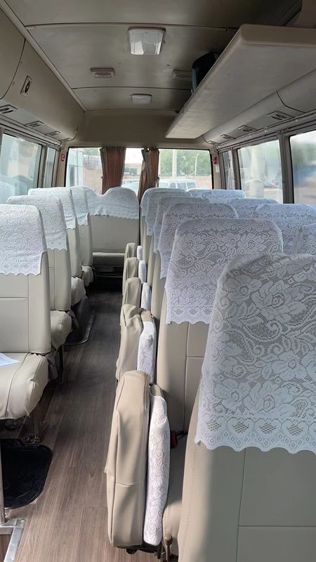 Transmisión manual 7m LHD Minibus de pasajeros de segunda mano 30 asientos Autobús usado