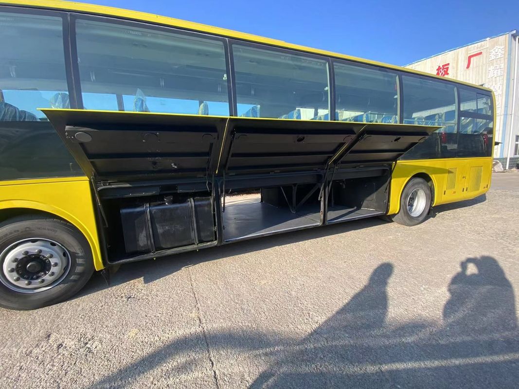 Autobús usado de 65 plazas ZK6121 de 12 metros con cilindrada de 8,4 litros y volante izquierdo