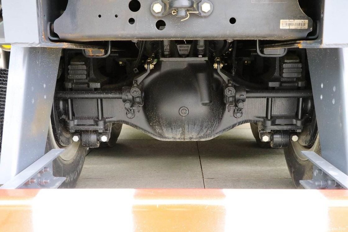 8x4 400hp 12 ruedas 50 60 toneladas camiones de descarga con volante con capacidad de tanque de combustible de 400-500L