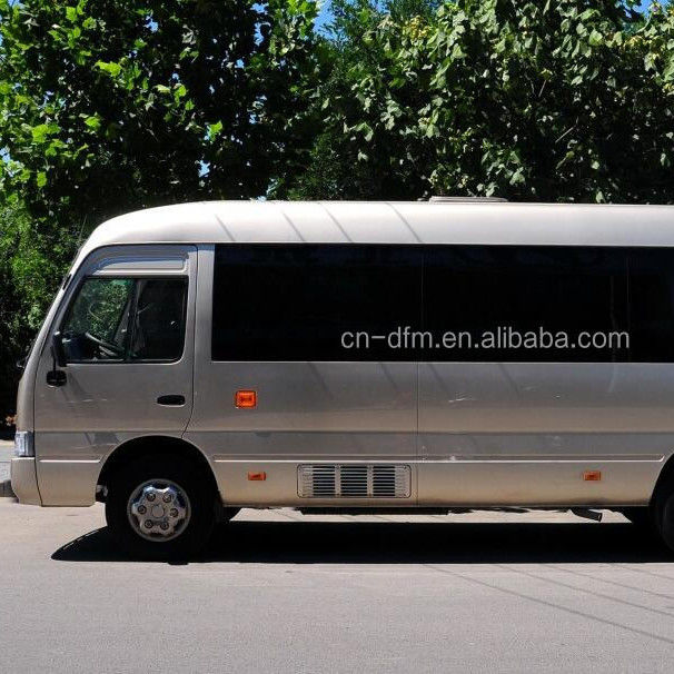 16-22 asientos Dongfeng LHD Coaster Minibus con el compartimiento de equipaje trasero Volumen de 0,25 m3