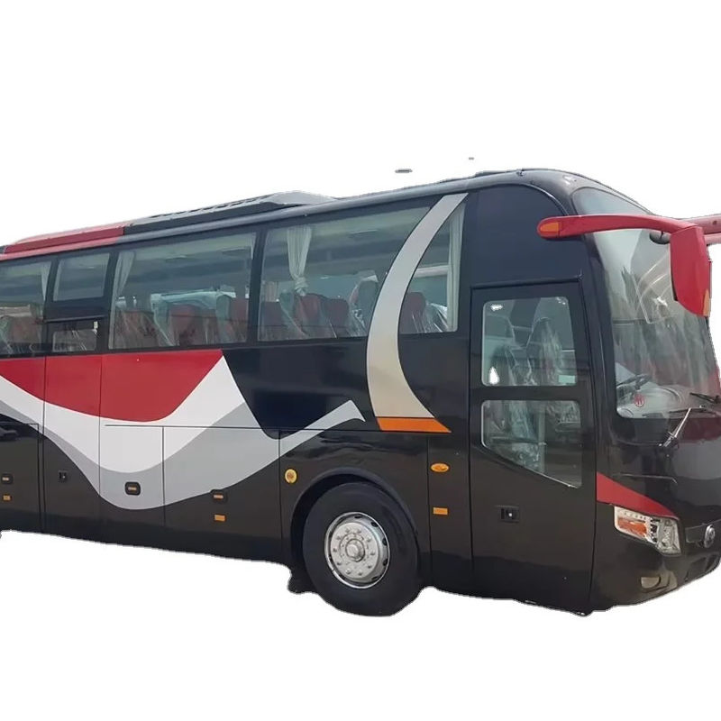 Encuentre su autobús perfecto de 47 plazas con motor trasero y bajo kilometraje de 56000 km en nuestro