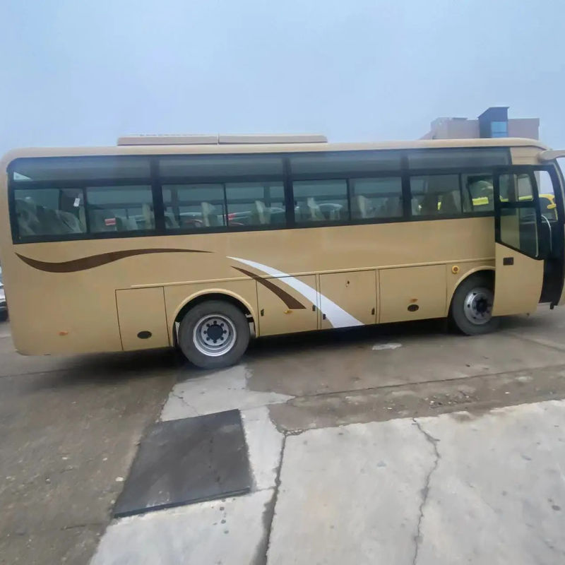 7m 35 asientos Motor delantero Autobús de coches usados Volante izquierdo 8.4L desplazamiento