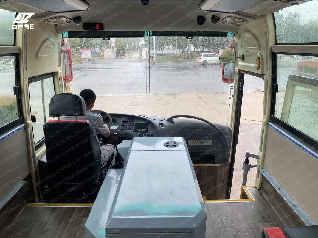 6109 Yu Tong 57 asientos Diesel Autobús manual de segunda mano Dirección izquierda Autobús de pasajeros usado en el Reino Unido