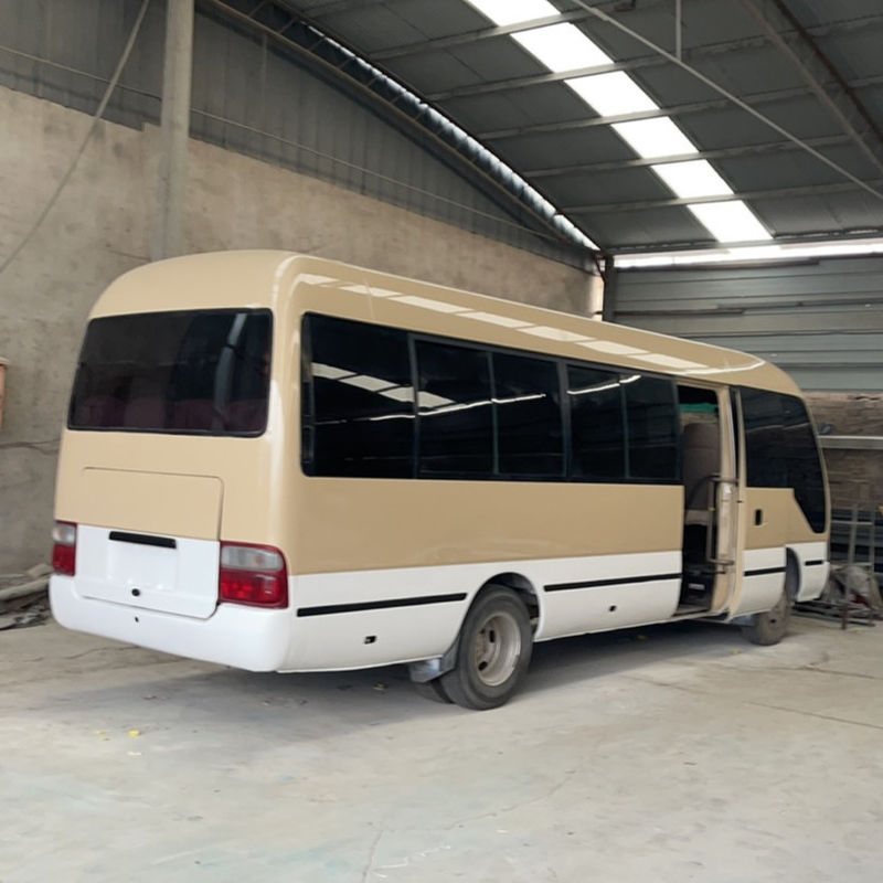 Toyota Coaster Diesel Autobús de 30 asientos con transmisión manual y velocidad máxima de 120 km/h