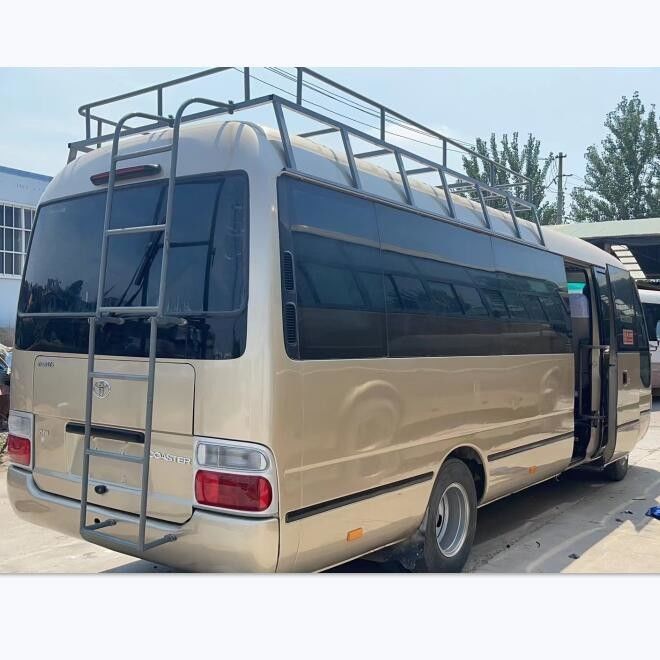 30 asientos TOYOTA Coaster Bus con 4 cilindros en línea Motor en y en excelente estado
