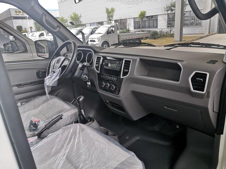 Autobús de pasajeros de 28 asientos Toyo ta Coaster para el requerimiento del cliente Excelente diseño