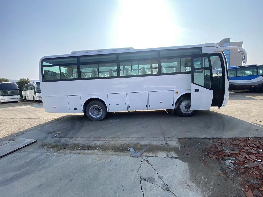 Autobús con motor diésel con tipo de combustible diesel y velocidad máxima 111 130 km/h