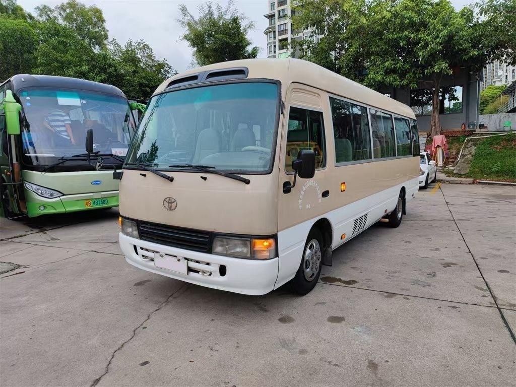 Motor 15B-FT 29 asientos Toyota Coaster Bus con buen rendimiento y transmisión manual