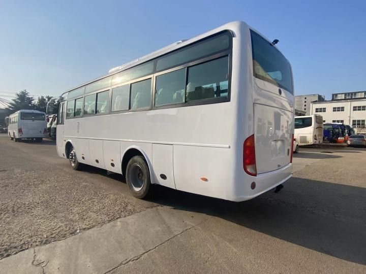 Autobús turístico de lujo de 35 plazas en la norma de emisiones Euro 2