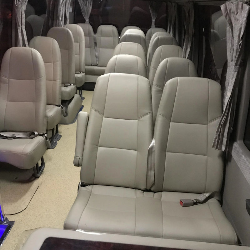 Autobús de segunda mano de 22 a 30 asientos de pasajeros Toyot Coaster con motor diésel montado en el frente