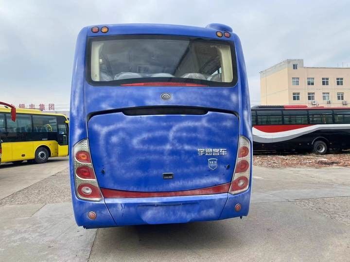 35 asientos Autobús de mano izquierda Motor diesel Motor Yuchai 8995*2490*3490mm