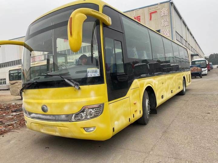 Motor diesel de 70 plazas de conducción izquierda Autobús Euro 3 de segunda mano Dirección asistida opcional