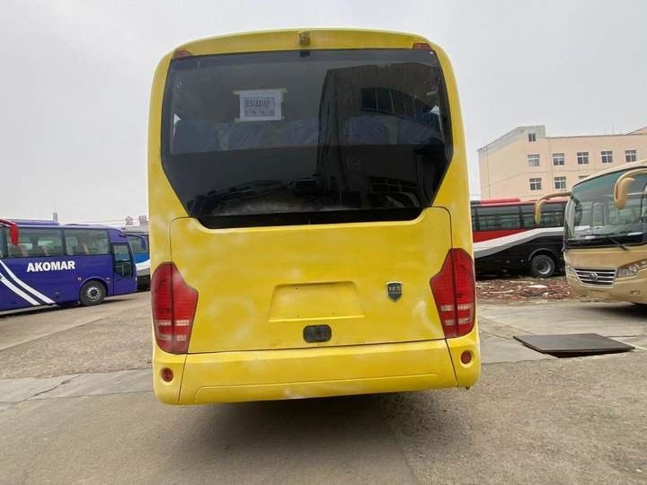 Motor diesel de 70 plazas de conducción izquierda Autobús Euro 3 de segunda mano Dirección asistida opcional