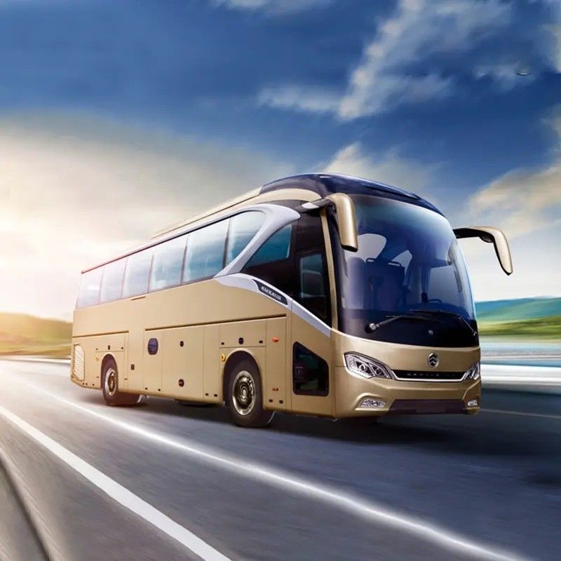 Autobús de lujo de 50 asientos con manejo derecho en Zambia Usado y transmisión manual