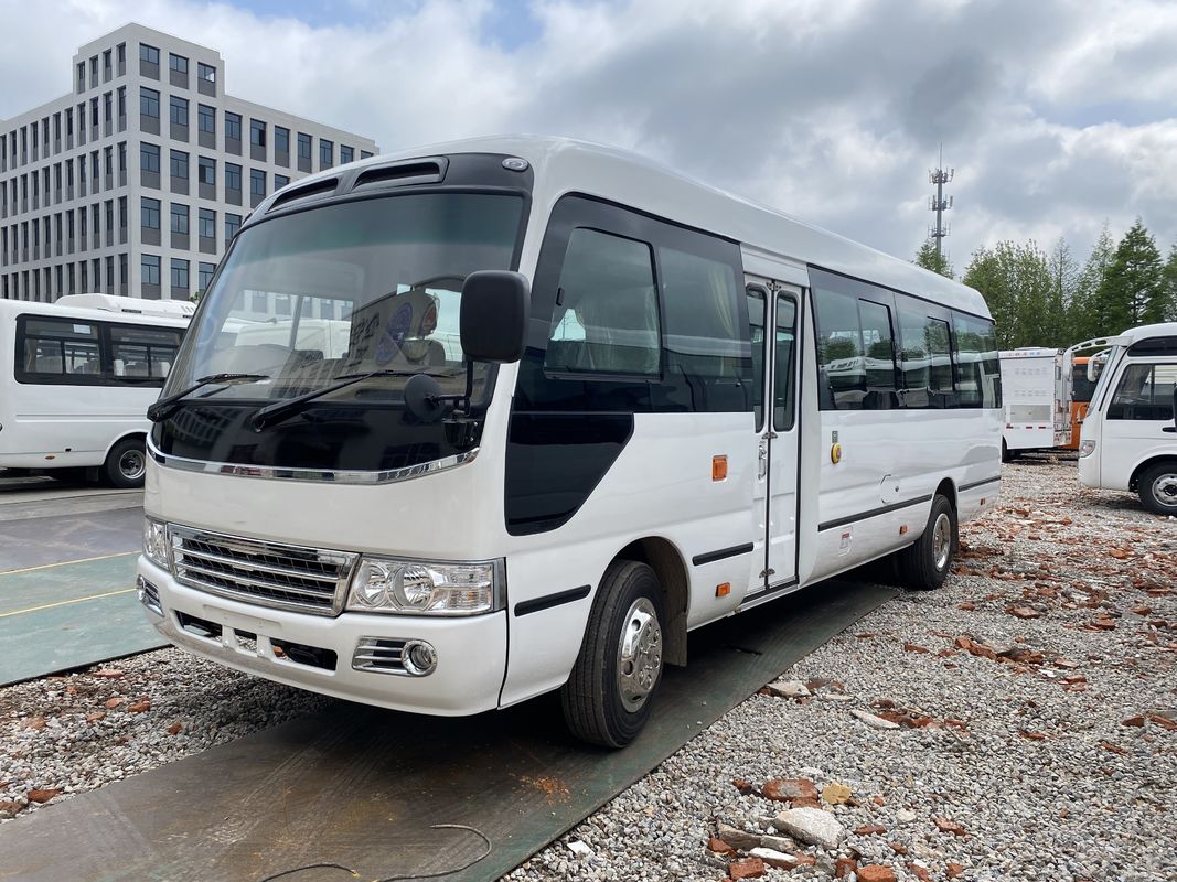 RHD Toyota 30 asientos autobús de montaña con tipo de combustible diésel y capacidad del motor 4 6L