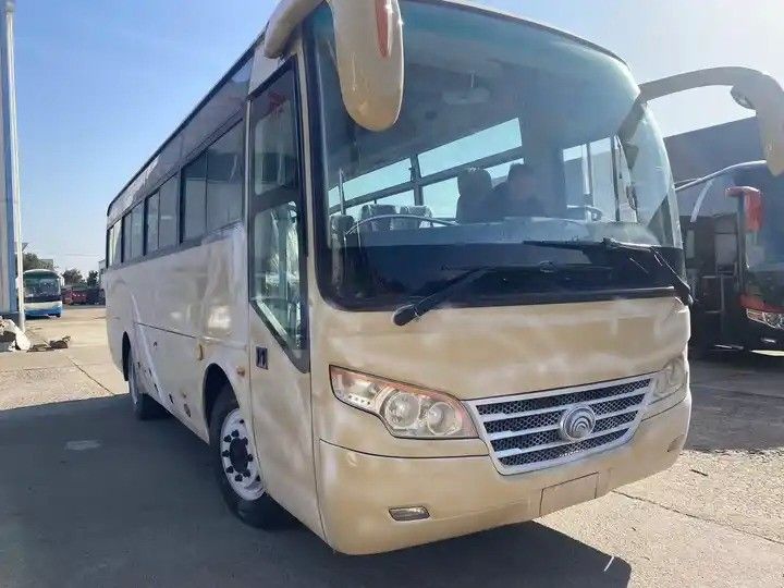 Suspensión de resorte de hoja 35 asientos Autobús de autobuses usados con dirección asistida y asientos de lujo