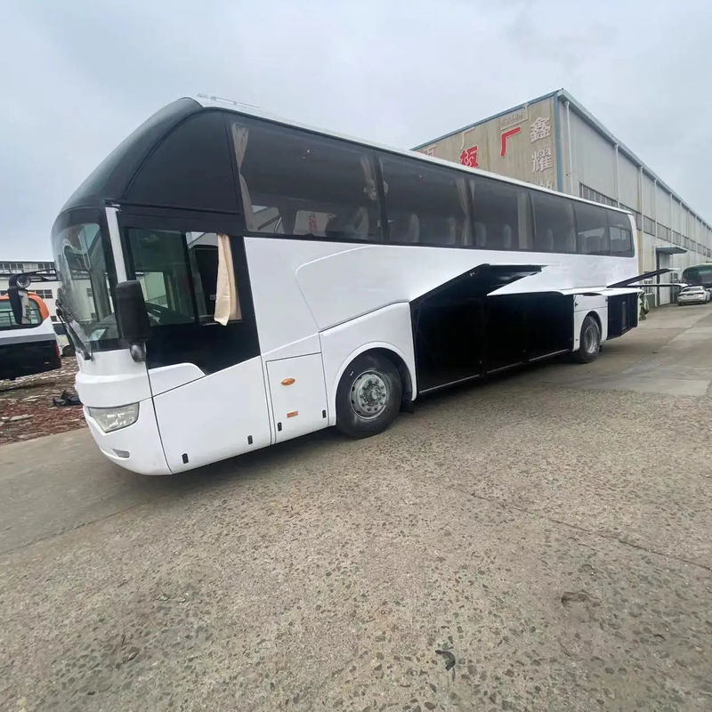 Combustible diésel y emisiones Euro 3 Autobuses personalizados de 65 plazas para necesidades empresariales