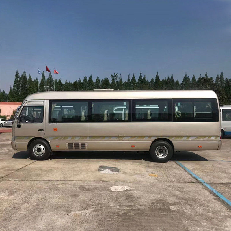 Tipo de transmisión manual 24-30 asientos Minibus de montaña rusa con motor diesel para pasajeros de lujo