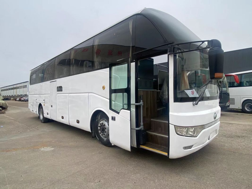 Combustible diésel y emisiones Euro 3 Autobuses personalizados de 65 plazas para necesidades empresariales