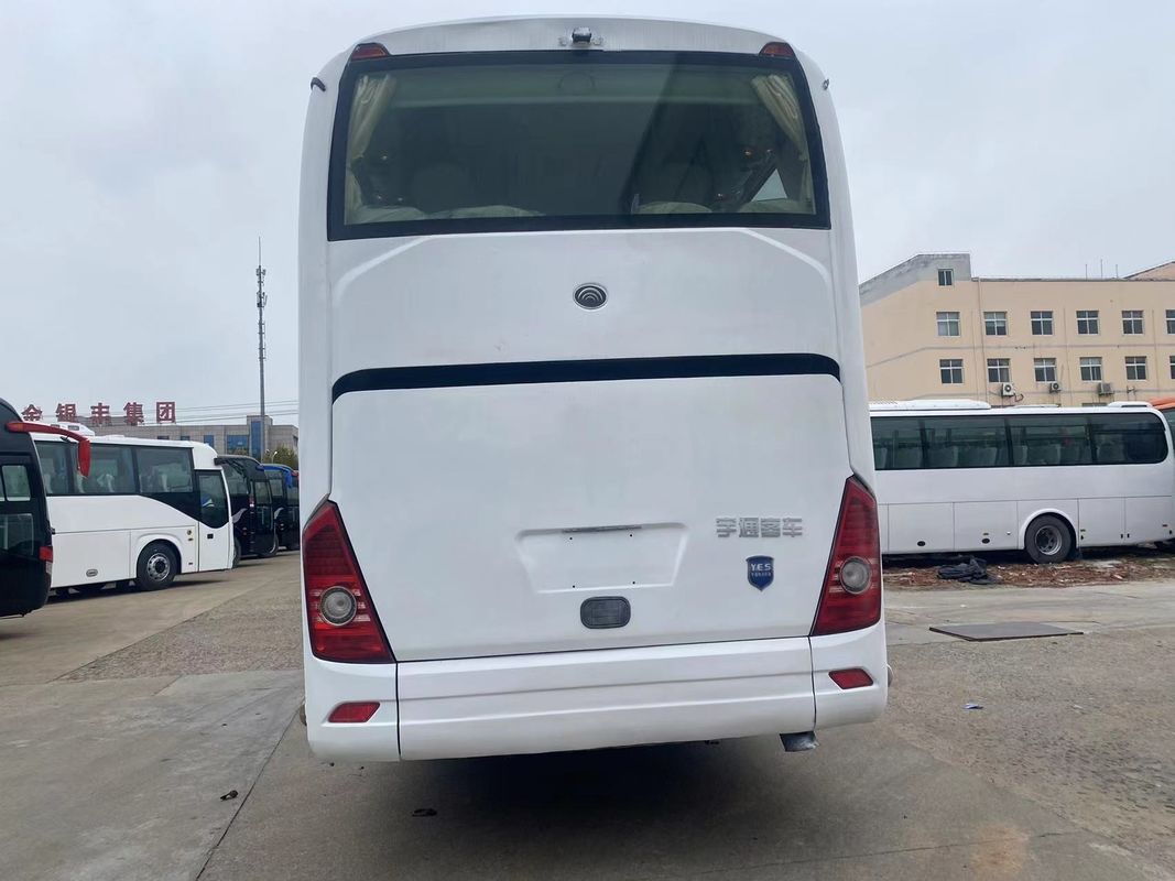 Combustible diésel y emisiones Euro 3 Autobuses personalizados de 65 plazas para necesidades empresariales