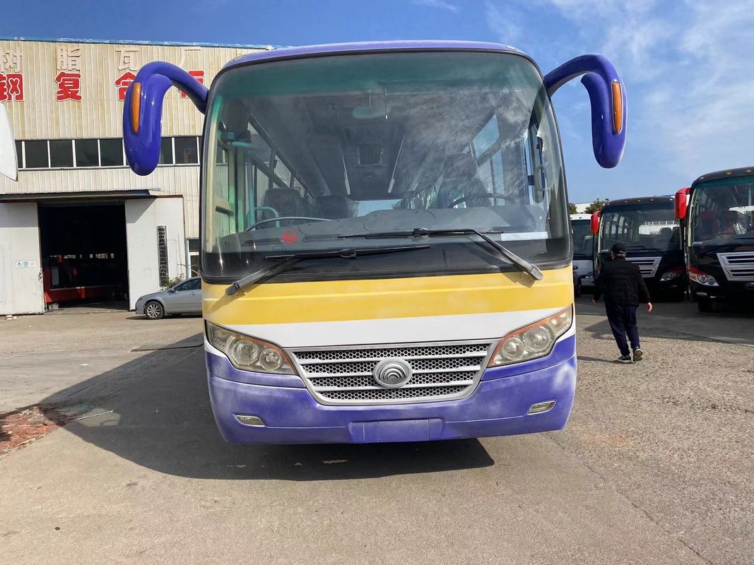 Autobús de 45 plazas Youtong Tour Coach con baño y transmisión manual a buenos precios