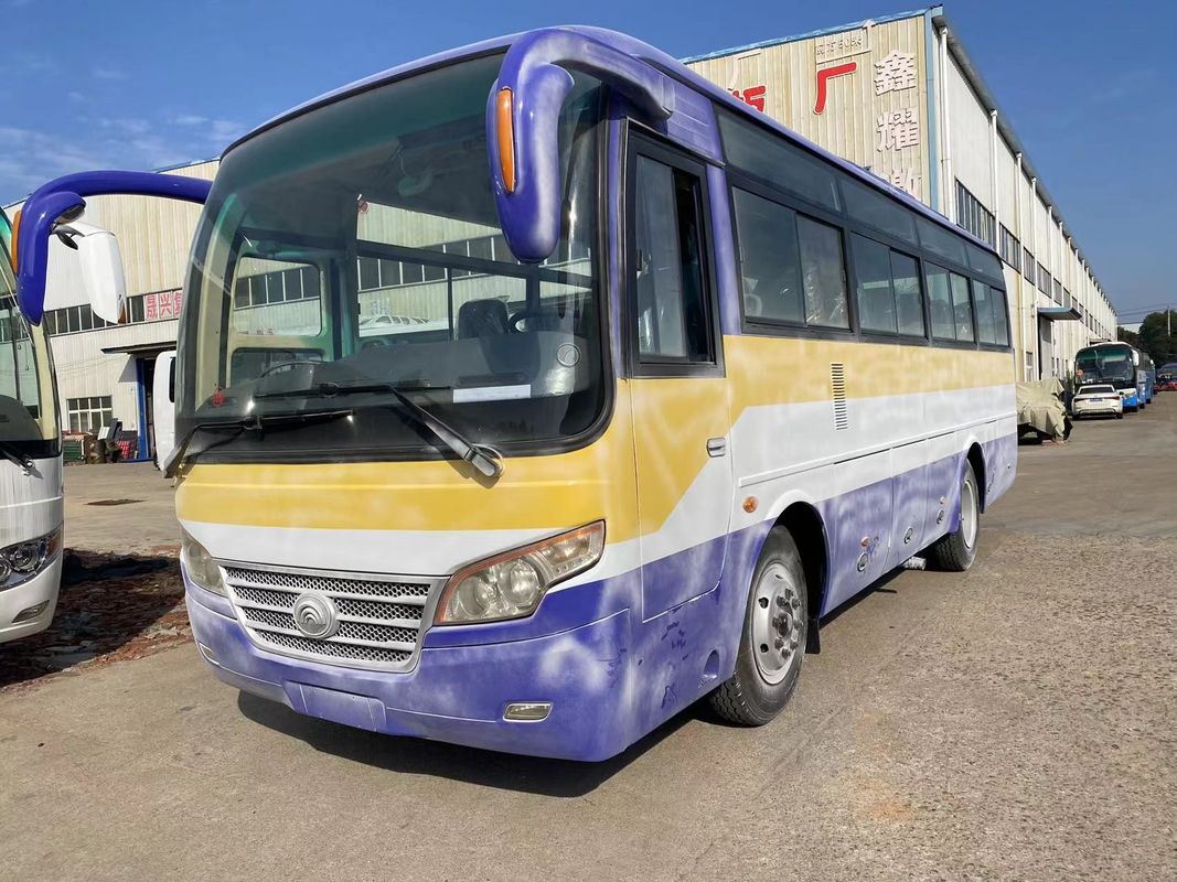 Autobús de 45 plazas Youtong Tour Coach con baño y transmisión manual a buenos precios