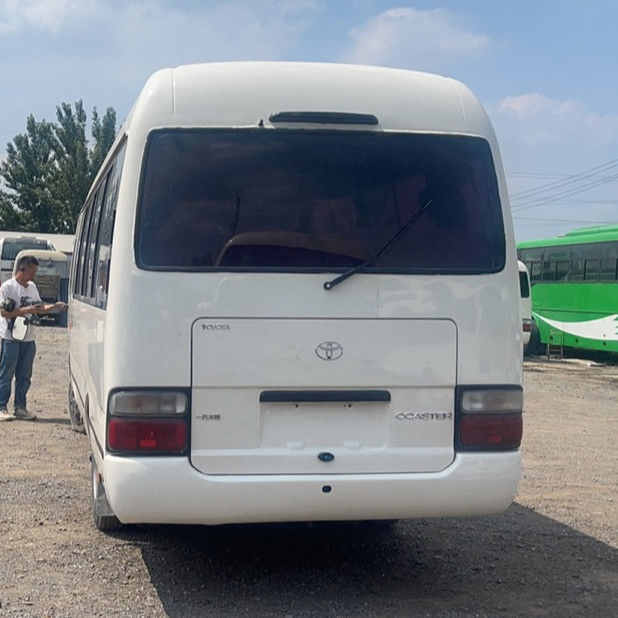Diseño de autobús de montaña rusa Toyo Ta de 30 plazas con capacidad de motor de 4L y potencia máxima de 113/5200kw