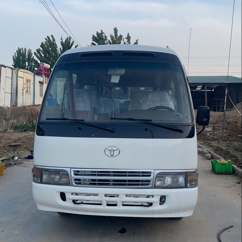 Requisito del cliente 2019 Toyota Coaster Bus con capacidad de 25 asientos y LHD Diesel