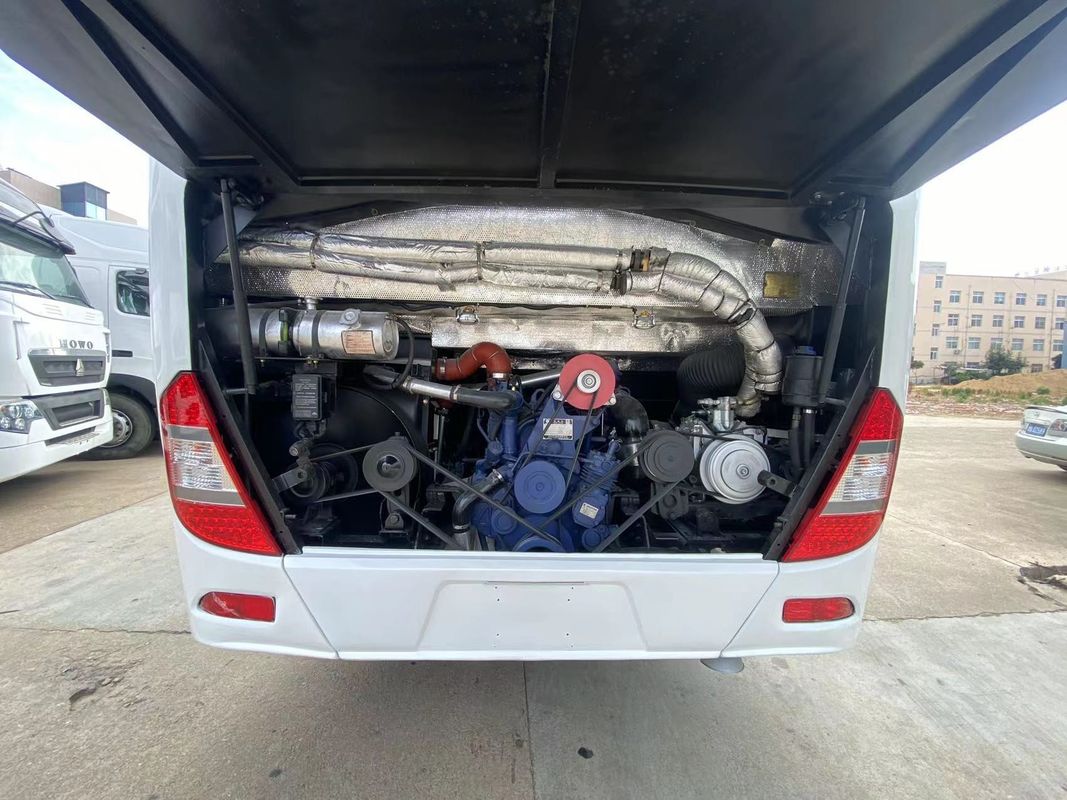 Autobús con capacidad de motor de 8L y 65-67 asientos